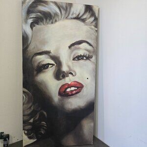 Large Glossy Marilyn Monroe